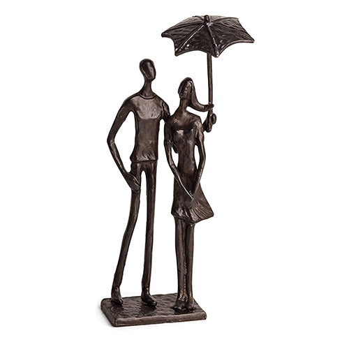 Loving Couple statue