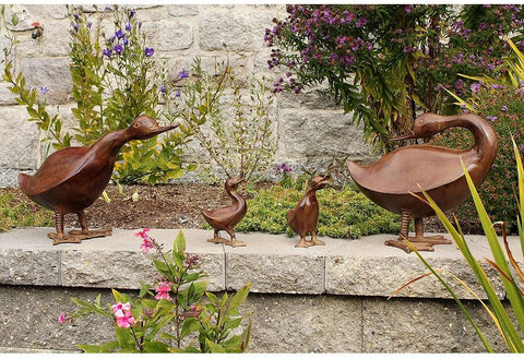 Oakestry E-09 Hello Duck Garden Statue, Bronze
