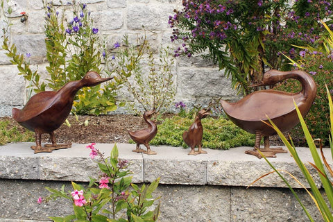 Oakestry E-10 Bye Duck Garden Statue, Bronze