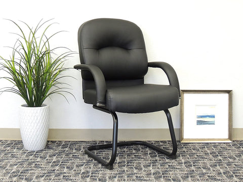 Oakestry Mid Back Caressoft Guest Chair in Black